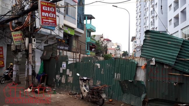 Ngõ 34 Hoàng Cầu (Đống Đa) bị lấn chiếm, nguy hiểm rình rập ảnh 16